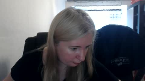 JenisAndPeter online show from 9, 6, 2026