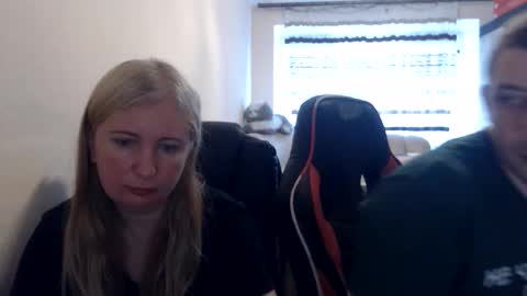 JenisAndPeter online show from 10, 6, 2026