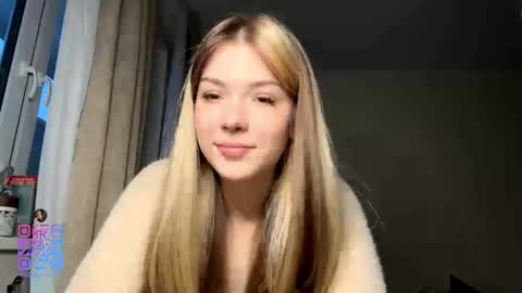 Hey EveryoneIm Kimi  Glad to see you in my room We almost hit 10 Thumb up in one day   online show from 1, 2, 2026