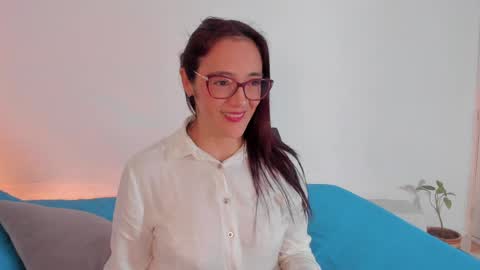jessica herreraToday I will be your devil and you my victim online show from 25, 5, 2026