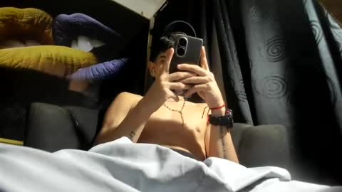 jesshot_bigcock online show from 21, 6, 2026