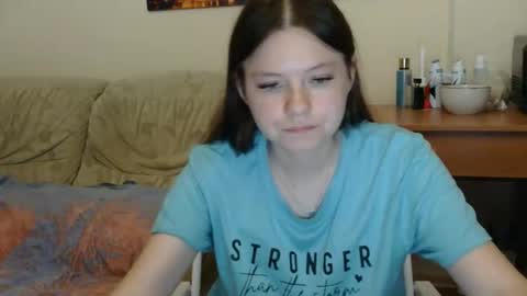 jessicaholland1 online show from 8, 6, 2026