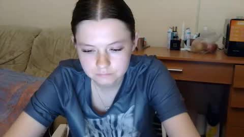 jessicaholland1 online show from 10, 6, 2026