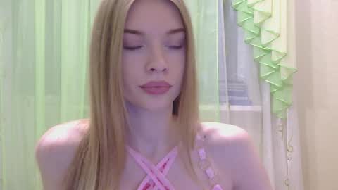Snapshot of jessika__peach chatting on 25, 9, 2025 Marina online show from 25, 9, 2025