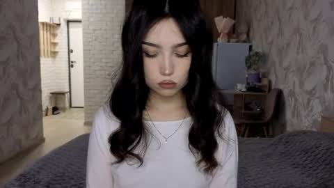I am Gina ntmu Lets hit 10 Thumbs Up together online show from 26, 6, 2026