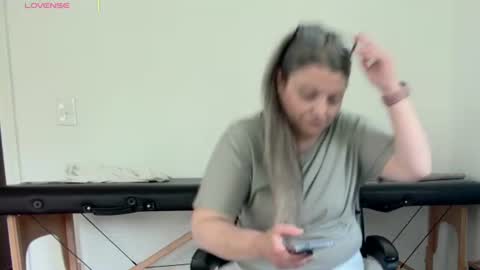 Nicole  Allen online show from 12, 6, 2026