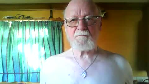 Snapshot of johnjuly1948 chatting on 19, 4, 2026 johnjuly1948 online show from 19, 4, 2026