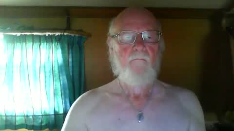 Snapshot of johnjuly1948 chatting on 17, 6, 2026 johnjuly1948 online show from 17, 6, 2026