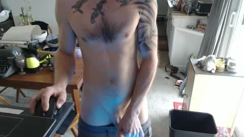JohnnyTomcat online show from 9, 10, 2025