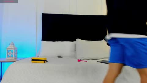 Jonathan Danielss  online show from 10, 2, 2025
