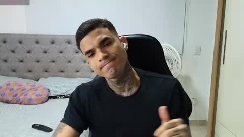 Snapshot of juan_gomez_1 chatting on 19, 6, 2026 juan_gomez_1 online show from 19, 6, 2026