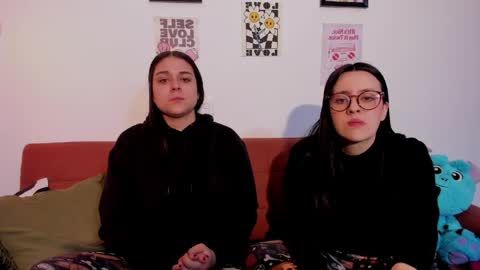 juanitaaa_ online show from 9, 6, 2026