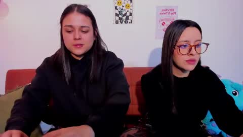 juanitaaa_ online show from 24, 6, 2026