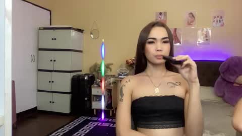 EloiseMoree online show from 6, 1, 2025