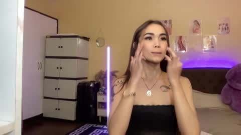 EloiseMoree online show from 6, 1, 2025