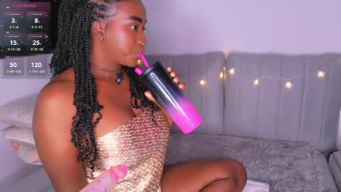 Snapshot of juicy_sky chatting on 17, 6, 2026 Your Paradise online show from 17, 6, 2026