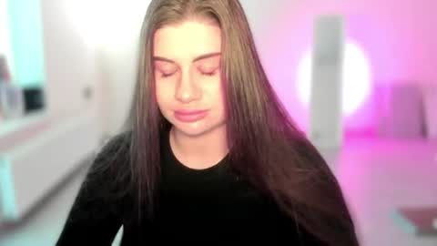 Elena online show from 14, 6, 2026