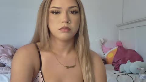 juicyxi online show from 28, 6, 2026