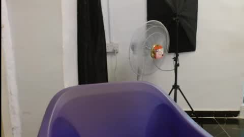 juicyxpink online show from 13, 6, 2026