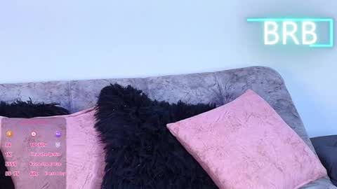 Jules and Gia online show from 3, 6, 2026