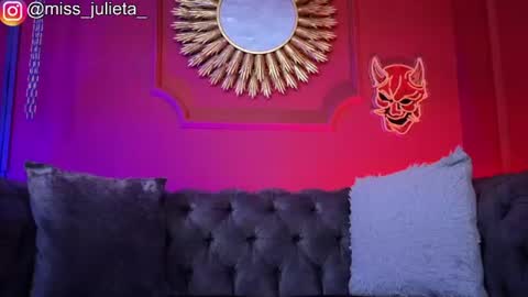  Julieta  online show from 19, 6, 2026