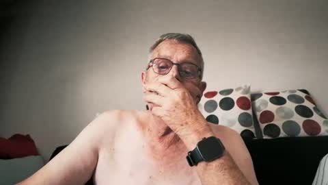 Arthur01750 online show from 23, 7, 2026
