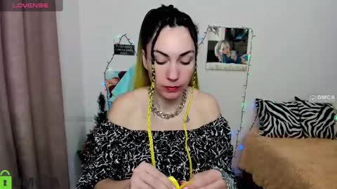 Snapshot of k_arina chatting on 25, 12, 2024 k_arina online show from 25, 12, 2024