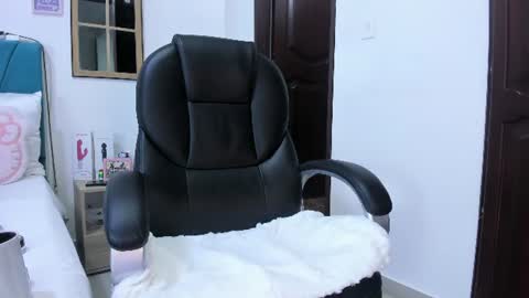 Kamilalopez online show from 12, 6, 2026