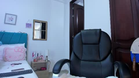 Kamilalopez online show from 13, 6, 2026