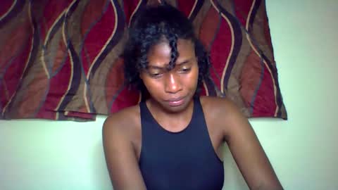 Snapshot of karoliee chatting on 31, 5, 2026 karoliee online show from 31, 5, 2026