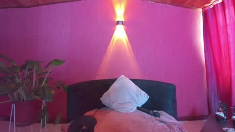 kassandra james online show from 17, 6, 2026