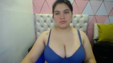 Snapshot of katalina_santana25 chatting on 27, 4, 2026 katalina santana25 online show from 27, 4, 2026