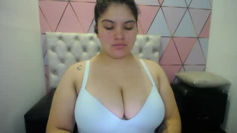 Snapshot of katalina_santana25 chatting on 29, 4, 2026 katalina santana25 online show from 29, 4, 2026