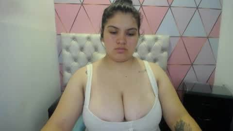 Snapshot of katalina_santana25 chatting on 27, 5, 2026 katalina santana25 online show from 27, 5, 2026