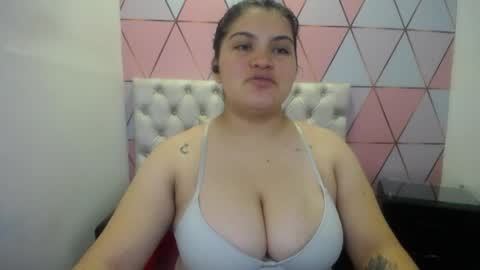 Snapshot of katalina_santana25 chatting on 29, 5, 2026 katalina santana25 online show from 29, 5, 2026