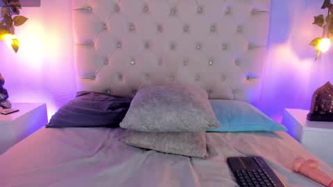 Snapshot of katherinee_scott chatting on 7, 6, 2026 your kathe online show from 7, 6, 2026