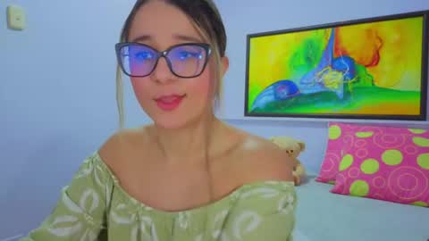 Khaterine online show from 12, 6, 2026