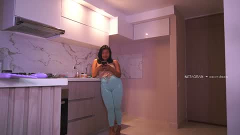 Follow me on instagram and twitter as correaktnees online show from 24, 6, 2026