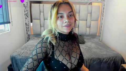 kiara Cruz online show from 8, 6, 2026