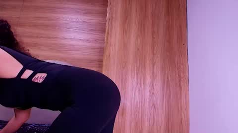 kiaralopez_ online show from 13, 6, 2026