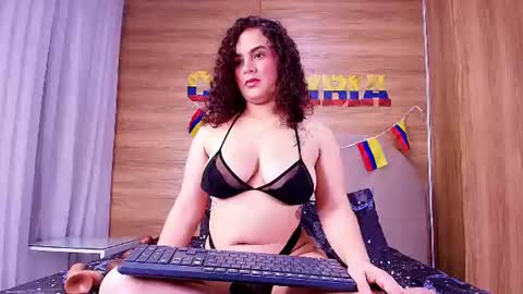 kiaralopez_ online show from 19, 6, 2026