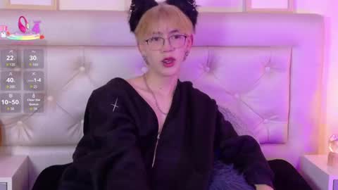 Snapshot of kim_adrien chatting on 23, 6, 2026 Adrien online show from 23, 6, 2026