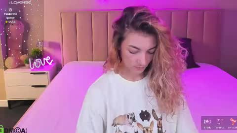 Snapshot of kimberlly_smith chatting on 12, 6, 2026 kimberlly_smith online show from 12, 6, 2026