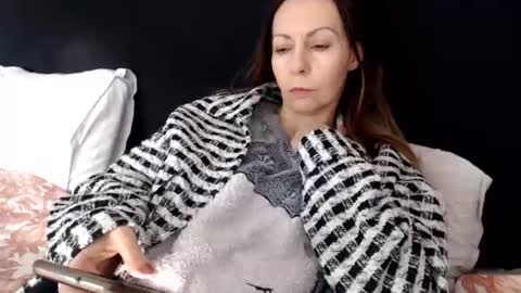 sexysexyhotwetpinkredpussy online show from 12, 6, 2026