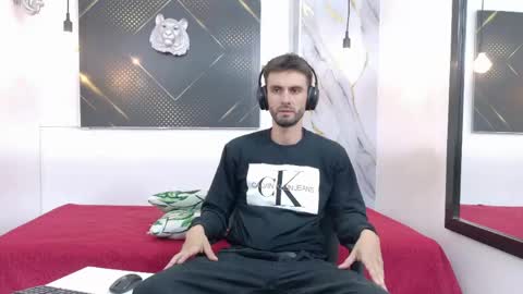 KING  online show from 8, 6, 2026
