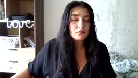 KiraNight online show from 26, 6, 2026