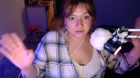 Snapshot of kittengonewild chatting on 27, 5, 2026 kittengonewild online show from 27, 5, 2026