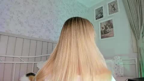 sophie online show from 18, 5, 2026