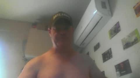Snapshot of kiwiguy19773 chatting on 1, 4, 2026 kiwiguy19773 online show from 1, 4, 2026