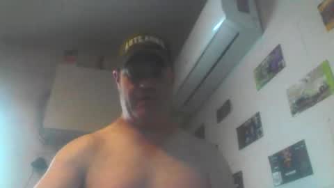 Snapshot of kiwiguy19773 chatting on 3, 4, 2026 kiwiguy19773 online show from 3, 4, 2026